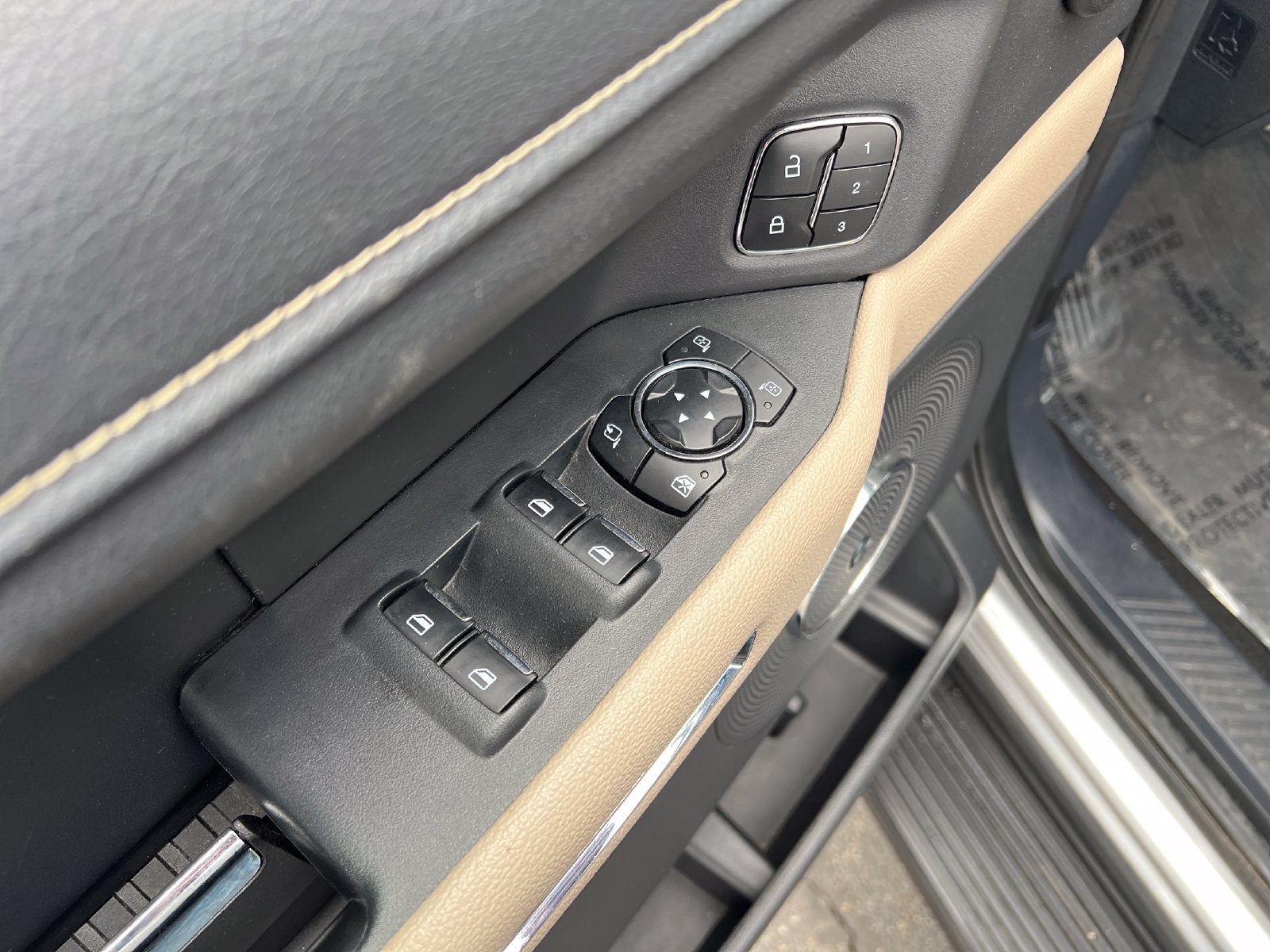 Used 2024 Ford Expedition Limited AWD/4WD image 26