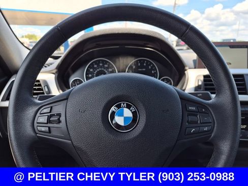 Used 2018 BMW 320i xDrive Sedan AWD/4WD image 19