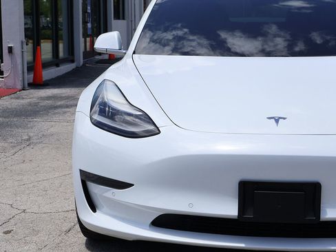 Used 2018 Tesla Model 3 Long Range AWD/4WD image 13