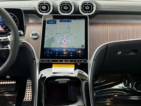 Used 2026 Mercedes-Benz GLC 300 4MATIC image 13