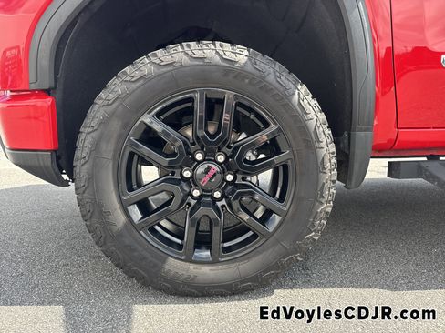 Used 2022 GMC Sierra 1500 Elevation image 13