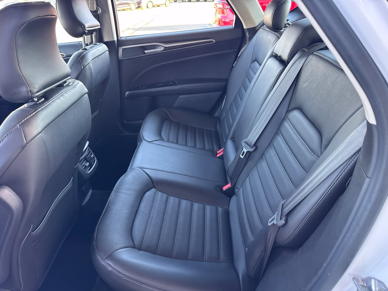 Used 2016 Ford Fusion SE w/ Equipment Group 202A FWD image 32