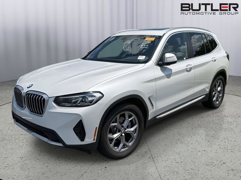 Used 2024 BMW X3 sDrive30i w/ Premium Package RWD image 2