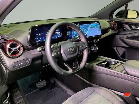 Used 2025 Chevrolet Blazer EV RS image 17