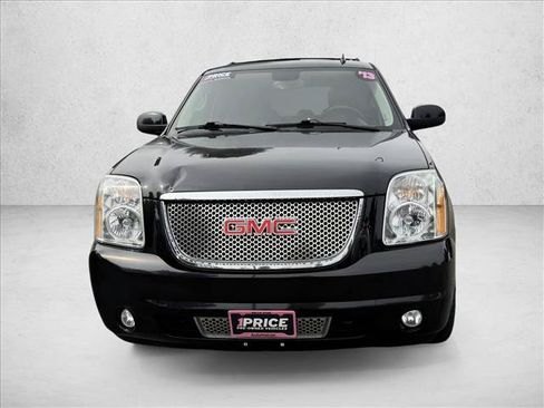Used 2013 GMC Yukon Denali AWD/4WD image 2