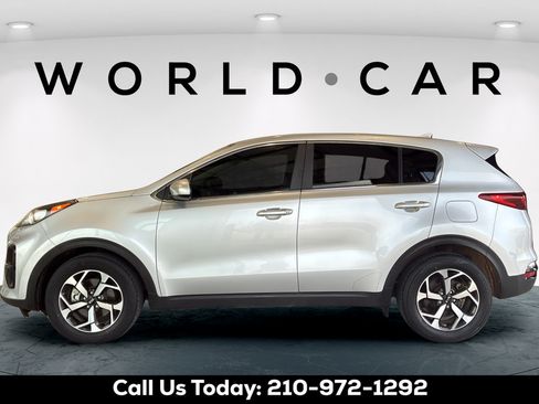 Used 2020 Kia Sportage LX FWD image 12