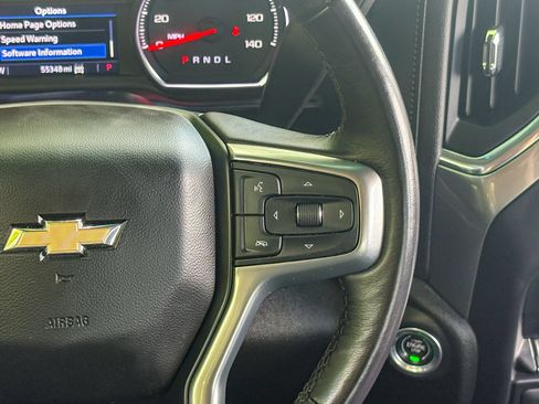 Used 2022 Chevrolet Silverado 1500 LT AWD/4WD image 33
