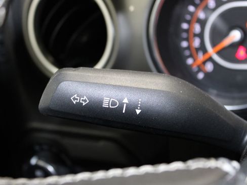 Used 2023 Jeep Gladiator Overland image 37