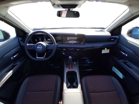 New 2026 Nissan Kicks SR w/ SR Premium Package AWD/4WD image 11
