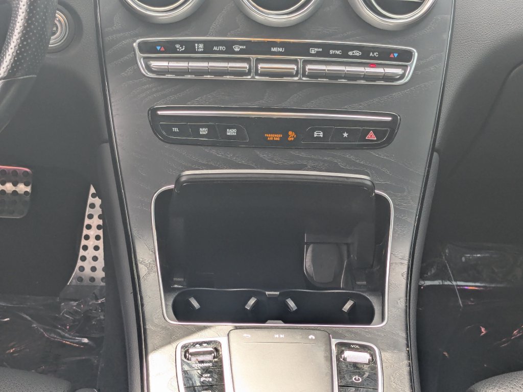 Used 2022 Mercedes-Benz GLC 300 image 6