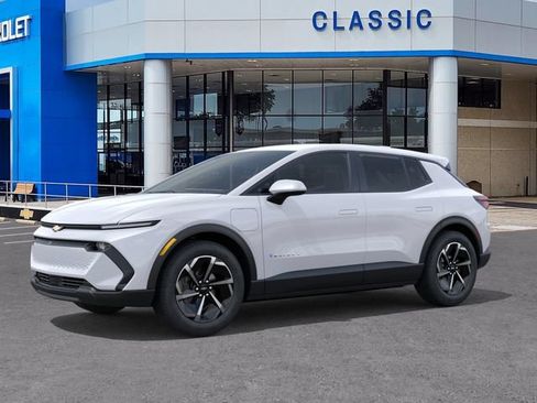 New 2026 Chevrolet Equinox EV LT FWD image 2
