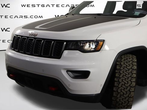 Used 2021 Jeep Grand Cherokee Trailhawk w/ Trailhawk Luxury Group AWD/4WD image 53