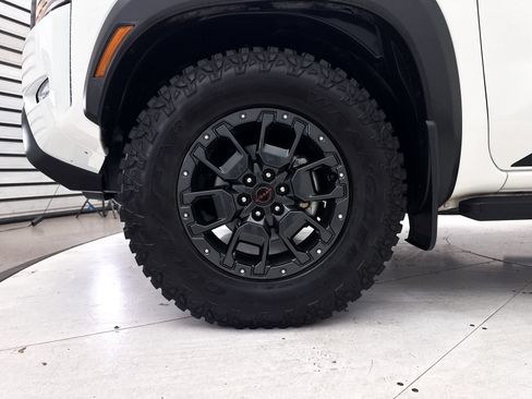 Used 2023 Nissan Frontier PRO-4X w/ Pro-4X Premium Package AWD/4WD image 16