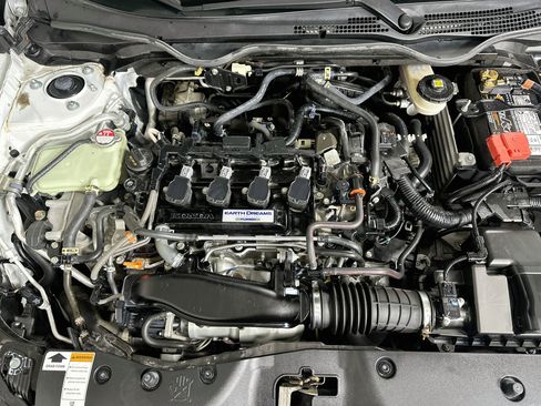 Used 2019 Honda Civic Touring image 30