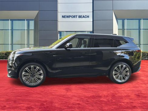New 2026 Land Rover Range Rover Sport Dynamic SE image 2
