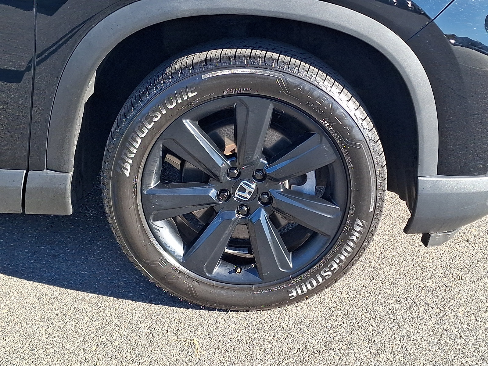 Used 2025 Honda Pilot Black Edition image 8