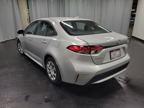 Used 2022 Toyota Corolla LE FWD image 6