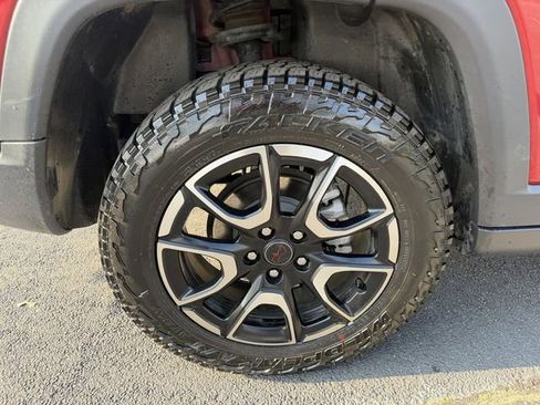 Used 2025 Jeep Compass Trailhawk w/ Trailhawk Elite Group image 52