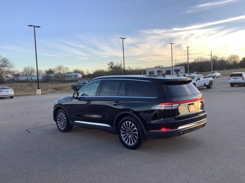 Used 2020 Lincoln Aviator Reserve w/ Elements Package Plus image 4