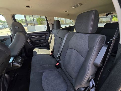 Used 2017 Chevrolet Traverse LT FWD image 33