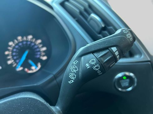 Used 2016 Ford Edge SE image 25