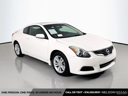 Used 2012 Nissan Altima 2.5 S w/ 2.5S Premium Pkg FWD image 3