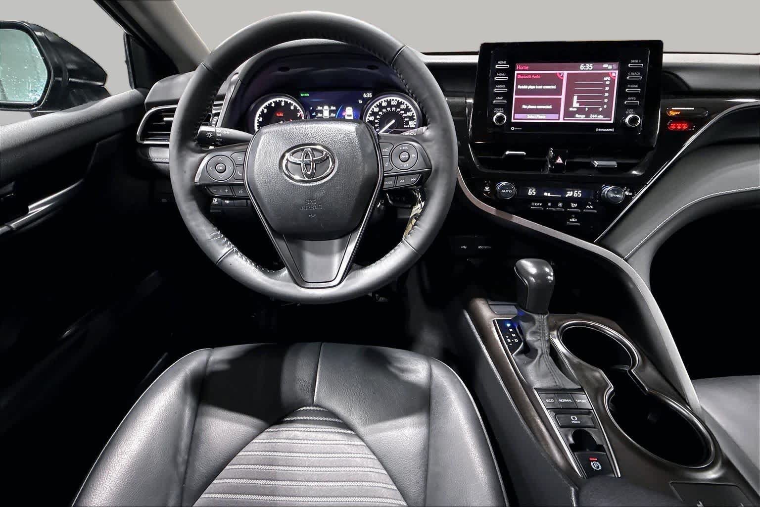 Used 2024 Toyota Camry SE w/ Cold Weather Package AWD/4WD image 6