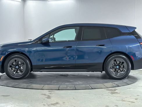 Used 2024 BMW iX xDrive50 w/ Convenience Package AWD/4WD image 5