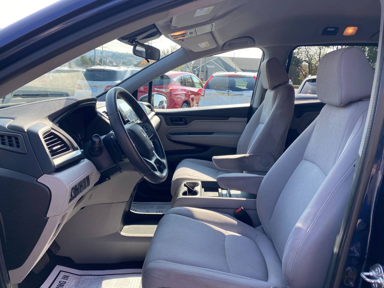 Used 2018 Honda Odyssey EX image 9