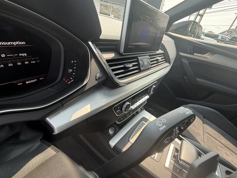 Used 2019 Audi SQ5 Premium Plus w/ Premium Plus Package AWD/4WD image 23