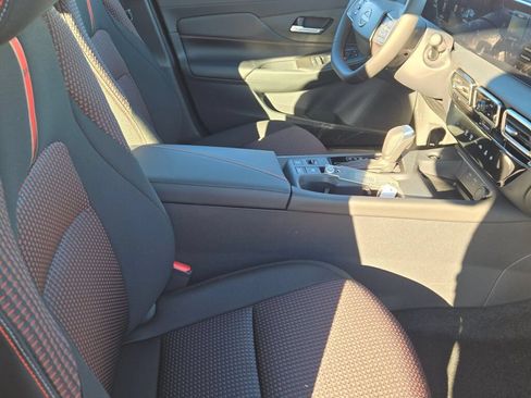 Used 2026 Nissan Sentra SR w/ Floor Mat Package FWD image 5