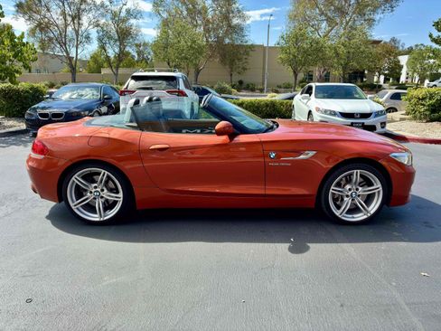 Used 2014 BMW Z4 sDrive35is RWD image 7