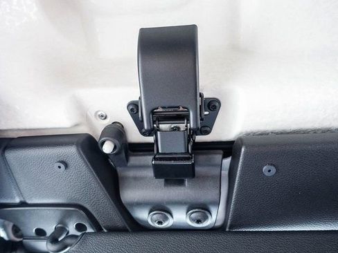 New 2025 Jeep Wrangler Sahara AWD/4WD image 32