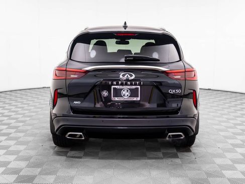 Used 2021 INFINITI QX50 Luxe w/ Appearance Package image 5