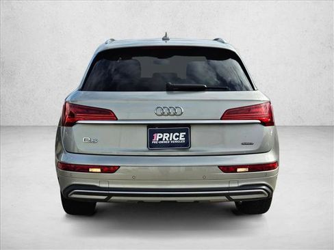 Used 2021 Audi Q5 Prestige w/ Prestige Package image 6