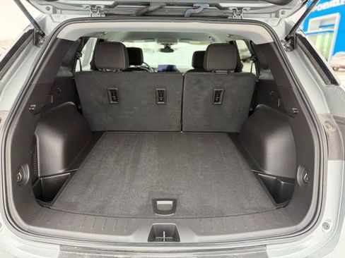 Used 2025 Chevrolet Blazer LT image 16