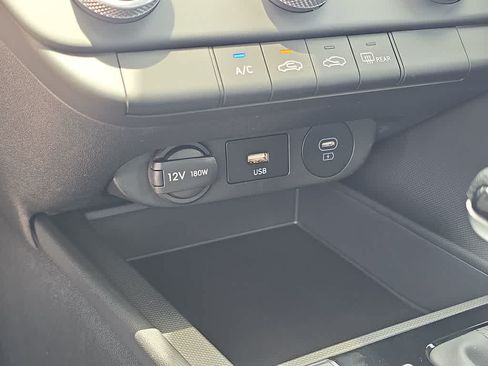 New 2026 Hyundai Elantra SE FWD image 32