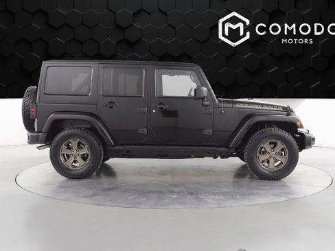 Used 2018 Jeep Wrangler Unlimited Sport image 2