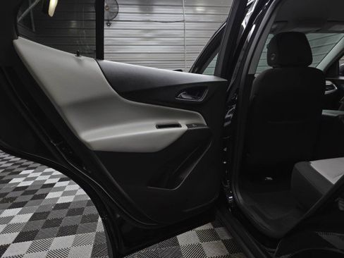 Used 2019 Chevrolet Equinox LS w/ LS Convenience Package AWD/4WD image 33