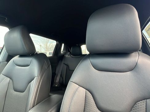 New 2026 Jeep Compass Latitude image 11