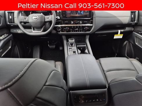 New 2026 Nissan Pathfinder SL w/ SL Premium Package FWD image 15