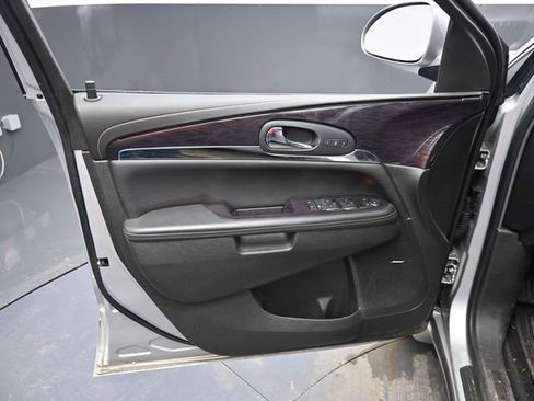 Used 2017 Buick Enclave Leather w/ Trailering Package image 16