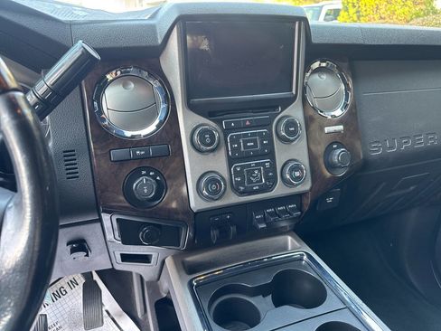 Used 2013 Ford F250 Platinum image 18