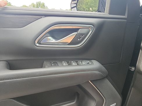 Used 2024 Chevrolet Suburban LT AWD/4WD image 15