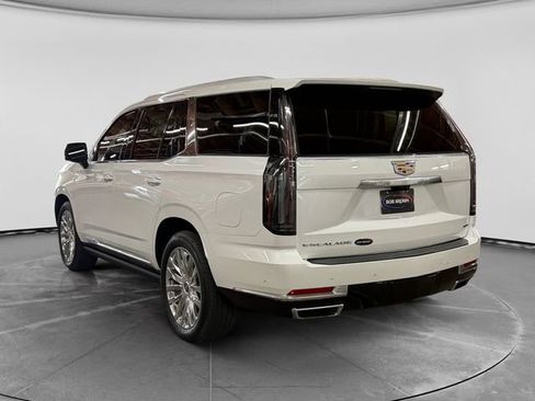 Used 2025 Cadillac Escalade Premium Luxury w/ Touring Package AWD/4WD image 5
