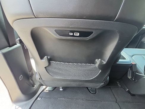Used 2025 Chrysler Pacifica Select FWD image 23
