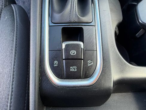 Used 2020 Hyundai Santa Fe SE AWD/4WD image 15