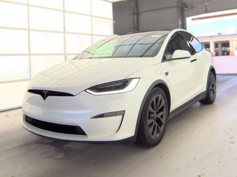 Used 2022 Tesla Model X Plaid AWD/4WD image 5
