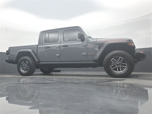 Used 2025 Jeep Gladiator Mojave w/ Convenience Group image 27
