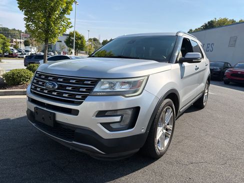 Used 2017 Ford Explorer Limited w/ Equipment Group 301A FWD image 1